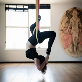 YOGA FLY SARI (YOGA HAMAĞI)